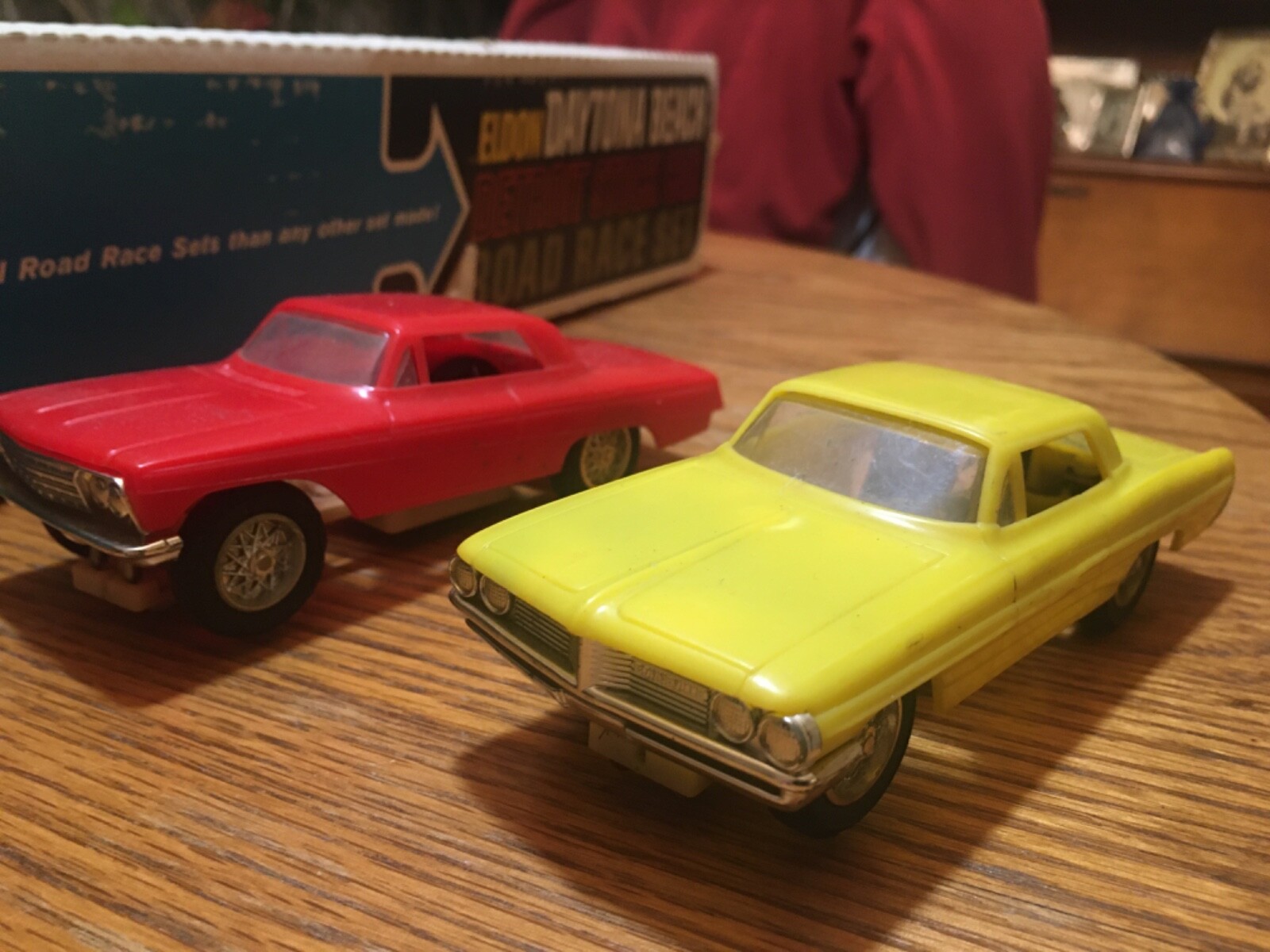 Eldon Daytona Beach Detroit Stock Car Road Race Set with 4 extra bodies