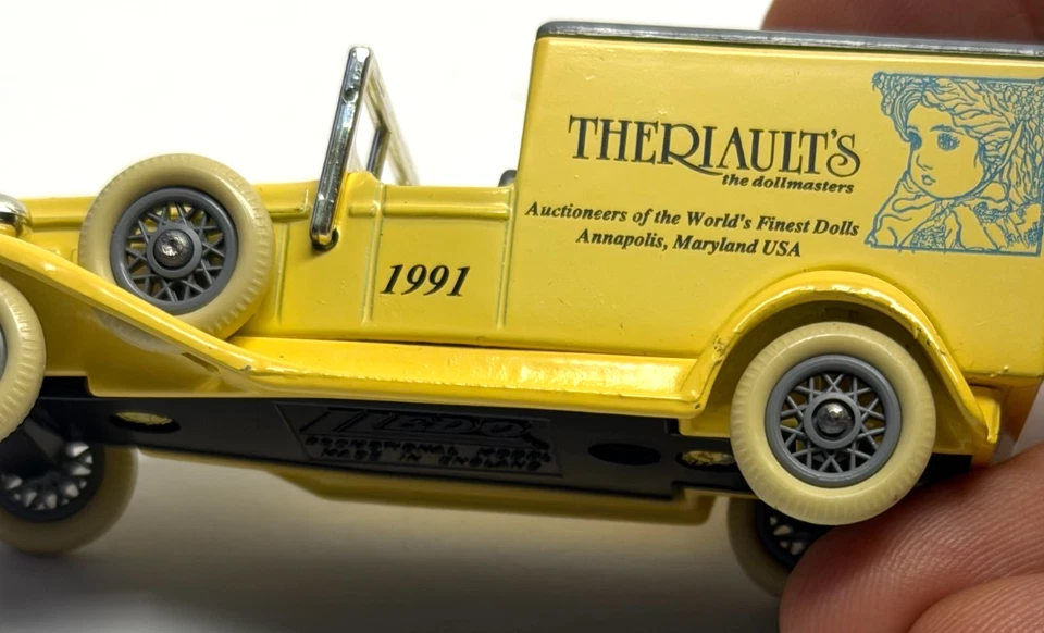 Винтажный ЛИТОЙ ОБРАЗЕЦ LLEDO DAYS GONE 1933 PACKARD TOWN VAN WHITMANS - Изображение 4 из 4