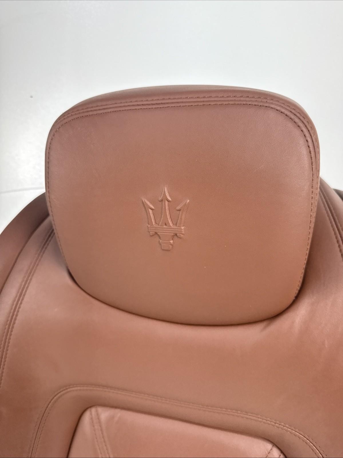 14-18 Maserati Quattroporte Rear Right Side Top Upper Seat Cushion Cover OEM
