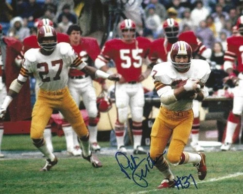 Signed 8x10 PAT FISCHER  Washington Redskins Autographed photo - w/  COA