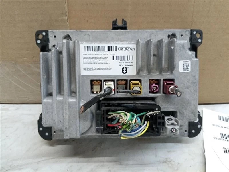 Dodge Ram1500 2015 AM-FM Uconnect Bluetooth 8,4" pantalla táctil 68238621ae Foto 2 de 4