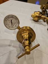 VICTOR EQUIPMENT COMPANY MODEL: L700C COMPRESSED GAS REGULATOR MAX INLET:350PSIG