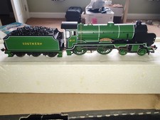 HORNBY EASTBOURNE R2144 SR 4-4-0 SCHOOLS CLASS  914 IMMACULATE BOXED with receip