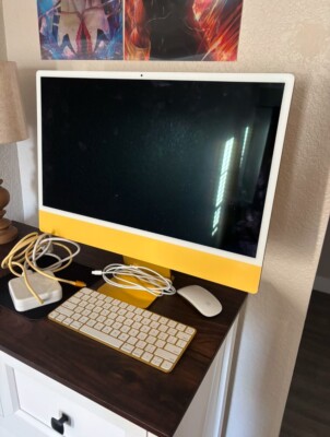 Apple iMac 24-inch All-in-One Computer - 16GB Memory - 256GB SSD - Yellow