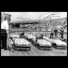 Photo A.031141 BUMPER CAR 1966 FAIRGROUND FAIRGROUND FAIRGROUND AUTO SKOOTER JOHN SURTEES