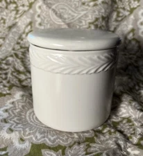 Bee & Willow Butter Bell Crock Container Dish Keeper White Cottagecore Farmhouse