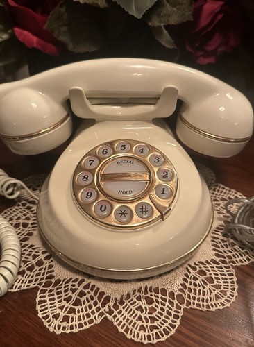 Vintage Paramount Natalie Princess Landline Telephone; Cream W/Buttons; Untested - Picture 10 of 17