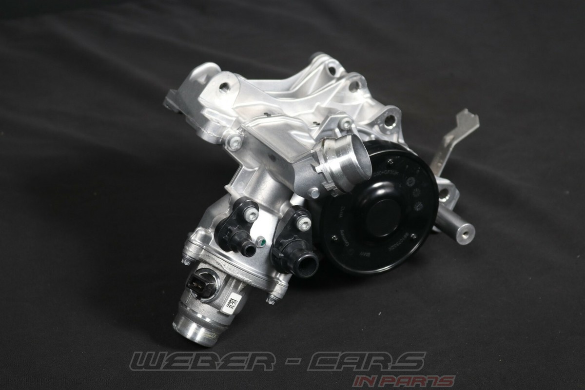 8054857 Water Pump Coolant Pump with Carrier BMW X3 M F97 X4 F98  