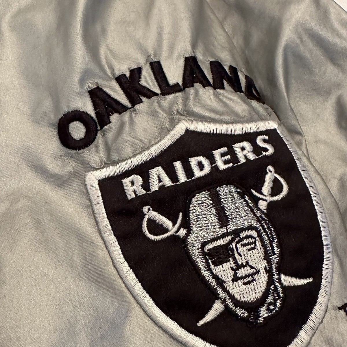 VTG Raiders Starter Jacket Adult Small Silver Satin Pro Line