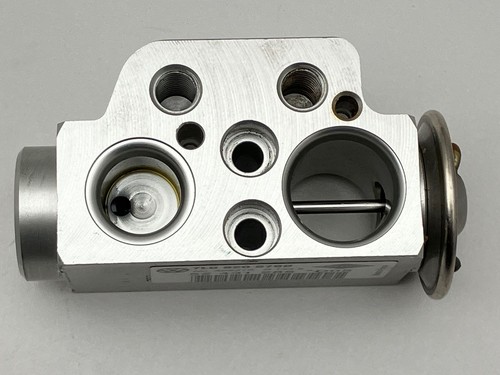 Expansionsventil Klimaanlage 7L0820679D Audi Q7 4L VW Amarok Touareg 7L Original