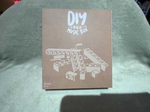 JAKI DIY Rotating Music Box Merry Christmas Tree Building Block Kit w/360 Pieces - Picture 5 of 20