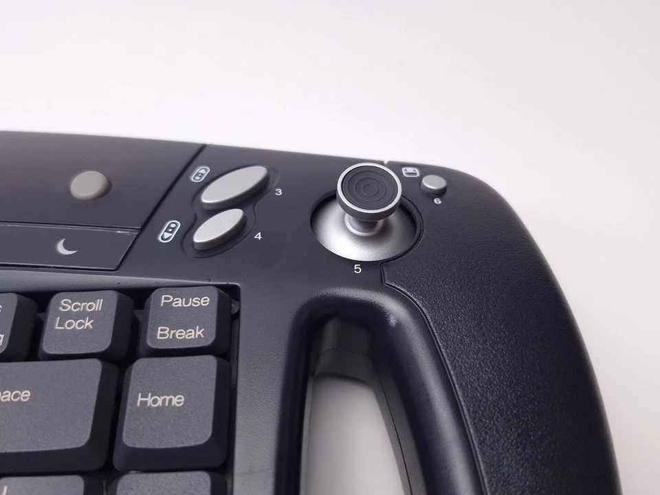 Vintage BTC Wireless Handheld Keyboard/Mouse 9019URF Keyboard Only No Receiver - Image 3 of 4