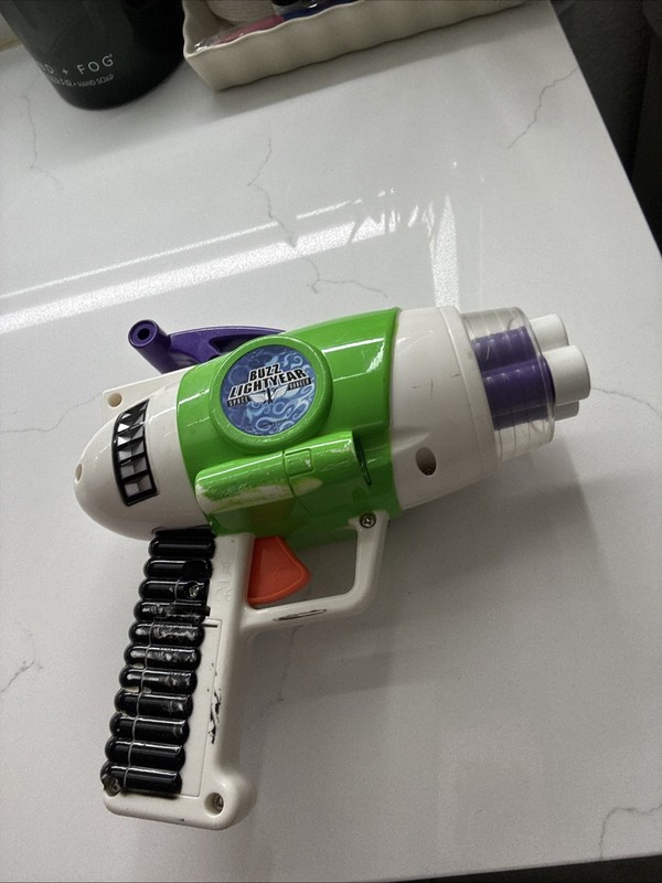 Toy Story BUZZ LIGHTYEAR SPACE RANGER BLASTER GUN - Disney Parks W Sound No Dart