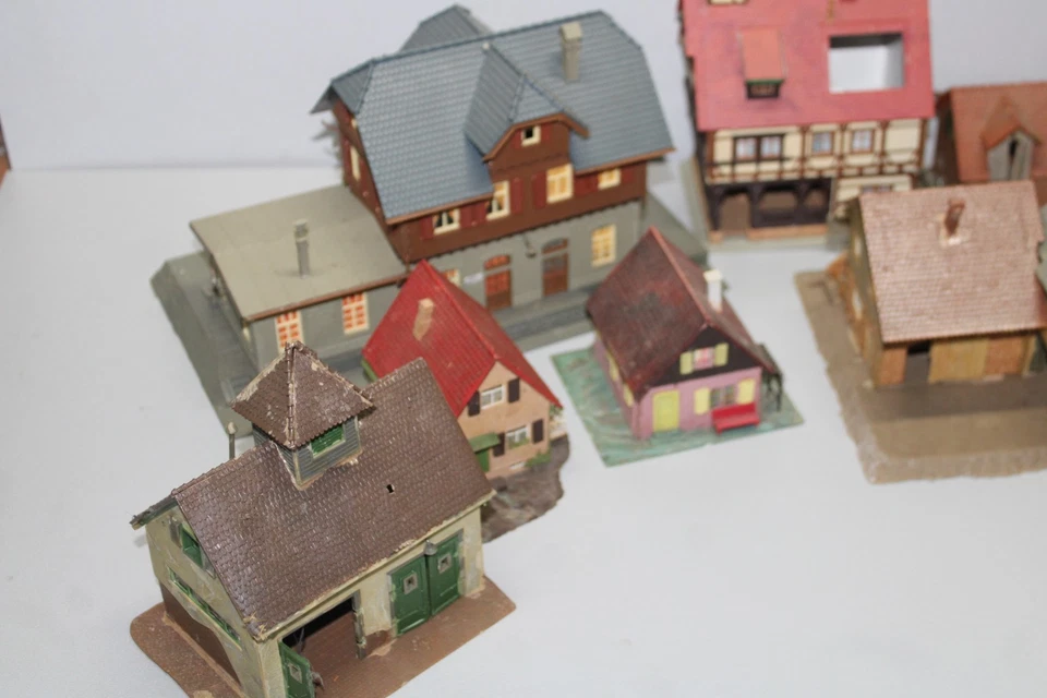 Faller und andere 8 Gebäude Bahnhof Lokschuppen Häuser Sägewerk Spur H0 #A952 - Bild 4 von 4