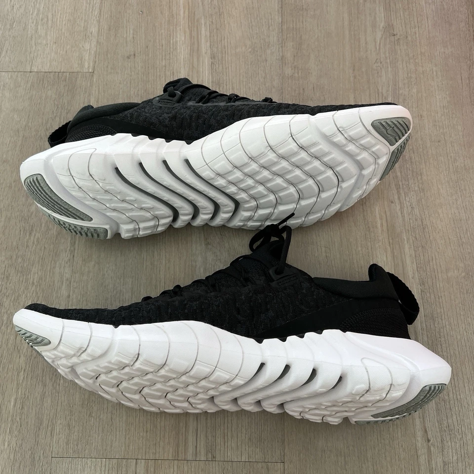 Nike Free Run 5.0 Black White CZ1884-001 Size 9.5, 10, 10.5 Men - Image 2 of 4