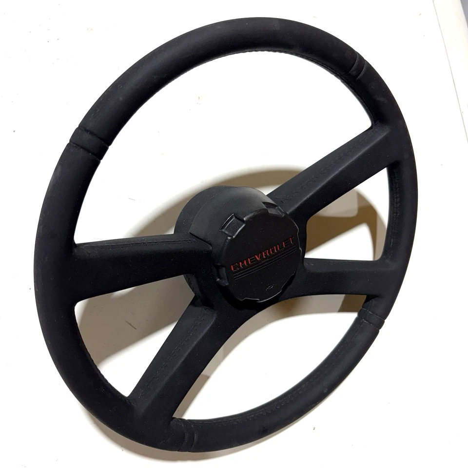 1988-1994 Chevrolet C1500 (Suburban) steering wheel (C2500 C3500) OEM - Image 3 of 4