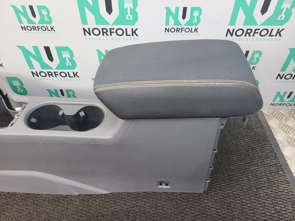 Ford Ranger Wildtrak Centre Console + Arm Rest SEB21045H94GN1F7B - Image 2 of 4