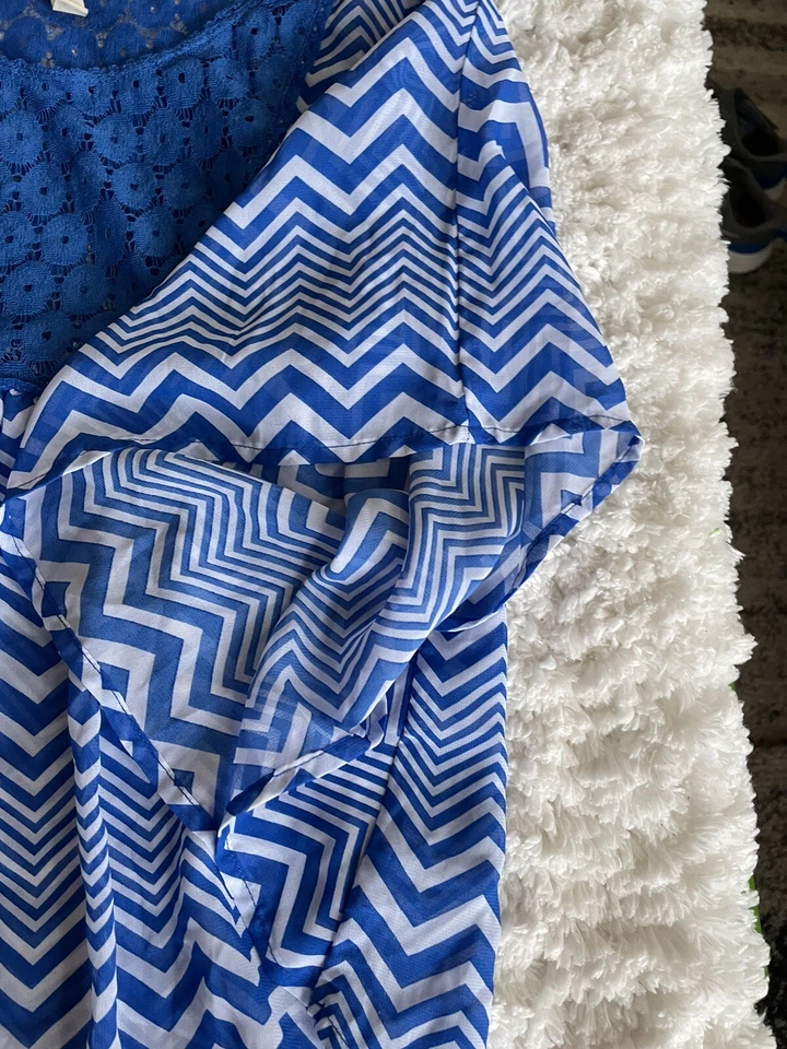 Speechless girls sz. L blue & white roomy blouse top. Cute, comfortable - Image 4 of 4