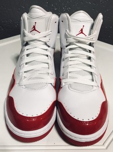 nike white and red trainers