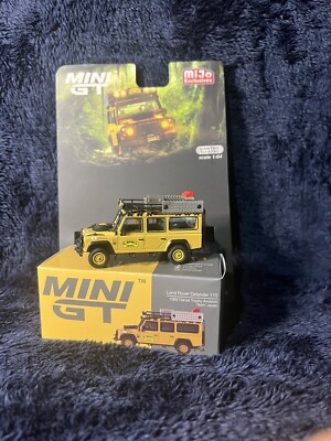 Mini GT 751 Land Rover Defender 110 1989 Camel Trophy Team Japan