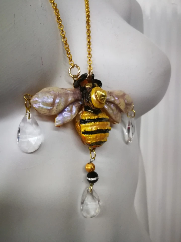 jewelry design pop art necklace pendant amulet jewel insect bee nest hexagonal - Image 4 of 4