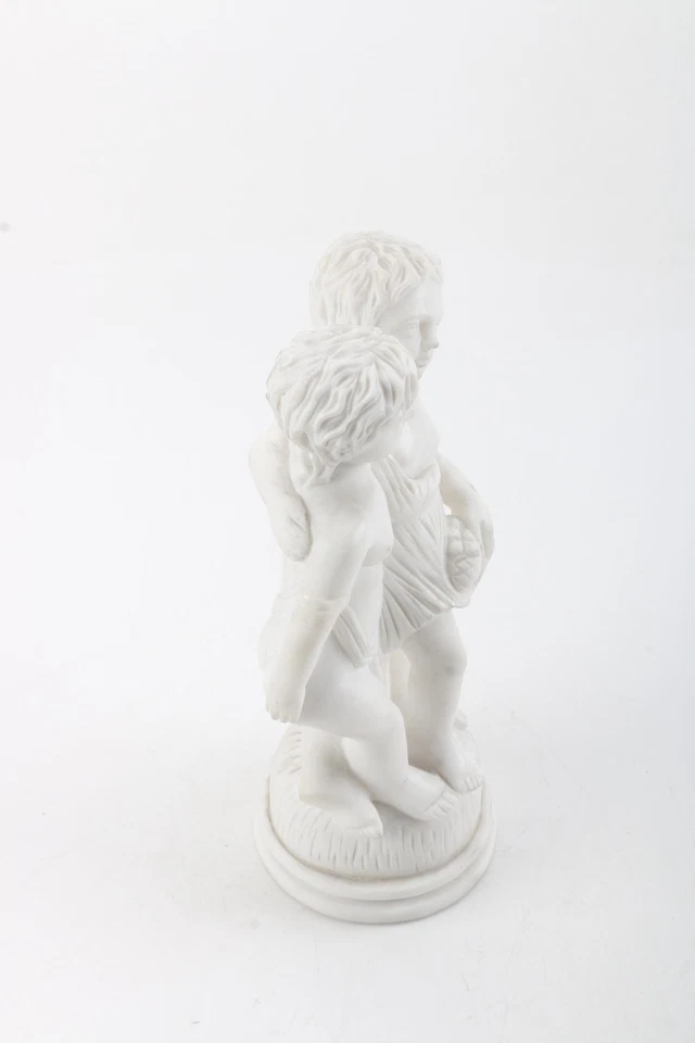 HERMOSA FIGURA DE MÁRMOL DE 9,5" DE DOS NIÑOS Foto 4 de 4