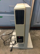 Vintage Tandy TRS-80 Model 2000 Personal Computer 26-5116 - Turns On READ