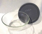 Pyrex #7403 Clear Glass Ribbed 10 Cup 2.5 L MIXING BOWL with Lid