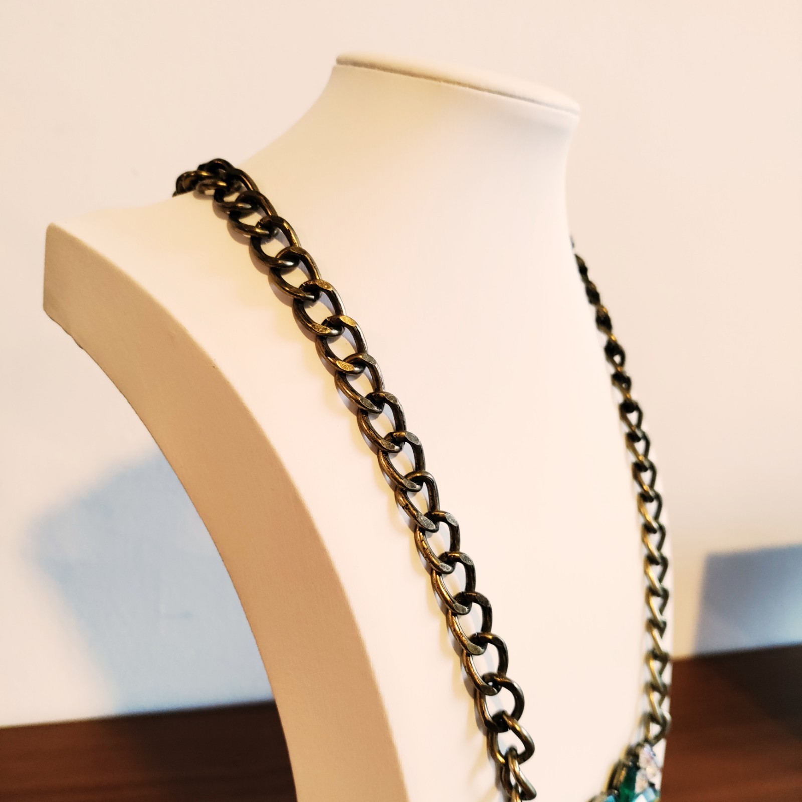 BaubleBar Multicolor Statement Cluster Necklace –… - image 6