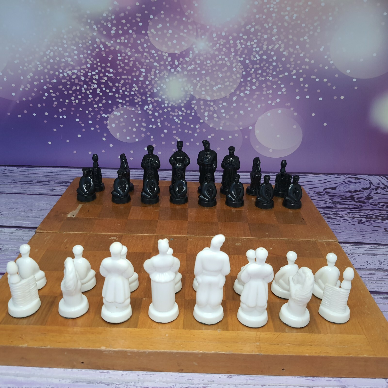 Khutorok, Ukrainian folk style, vintage chess set, soviet chess set