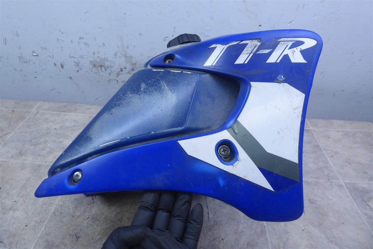 2002 Yamaha TT-R 125 TTR125 Y892) blue gas petrol fuel tank with 2002 Yamaha TT-R 125 TTR125 Y892) blue gas petrol fuel tank with