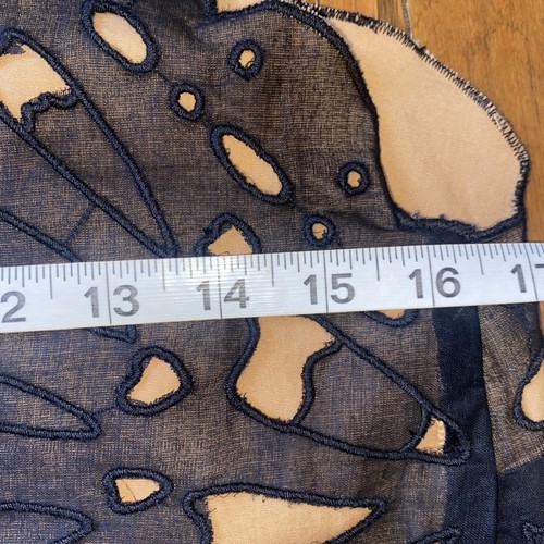 Neu mit Etikett Anthropologie Schmetterling Neckholder Cutout Crop Top Ösen Spitze schwarz Größe 8 - Bild 10 von 11