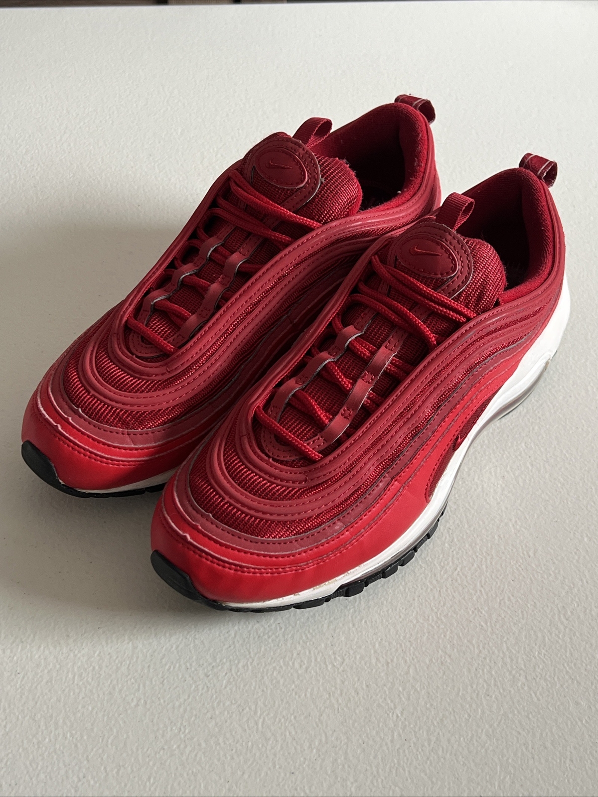 Woman Size 8.5 NIKE Air max 97 University Red & White CQ9896 Used thumbnail 3