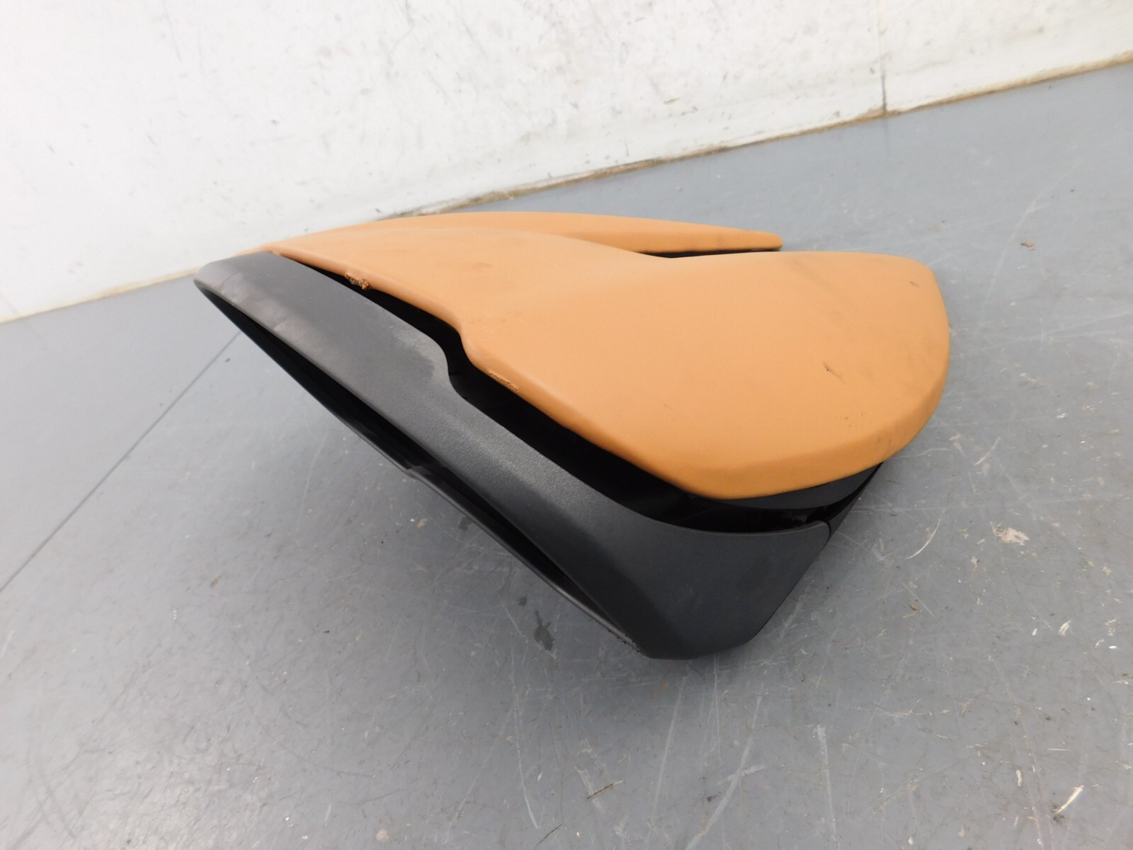 2020 17 18 19 21 22 McLaren GT Gauge Cluster / Tan Leather Bezel #0126 X3