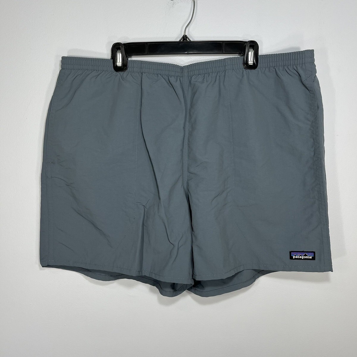 NEW Patagonia Shorts Mens XXL 2XL Gray Baggies Mesh Liner Outdoor