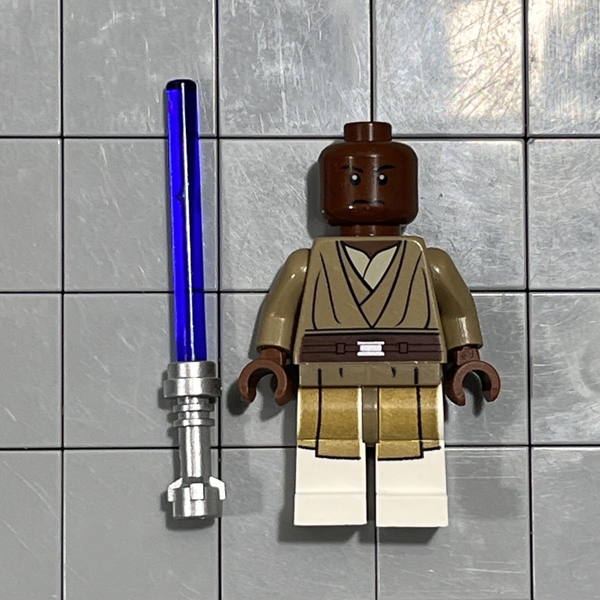 LEGO Star Wars Mace Windu minifigure sw0479 With Light Saber 75019