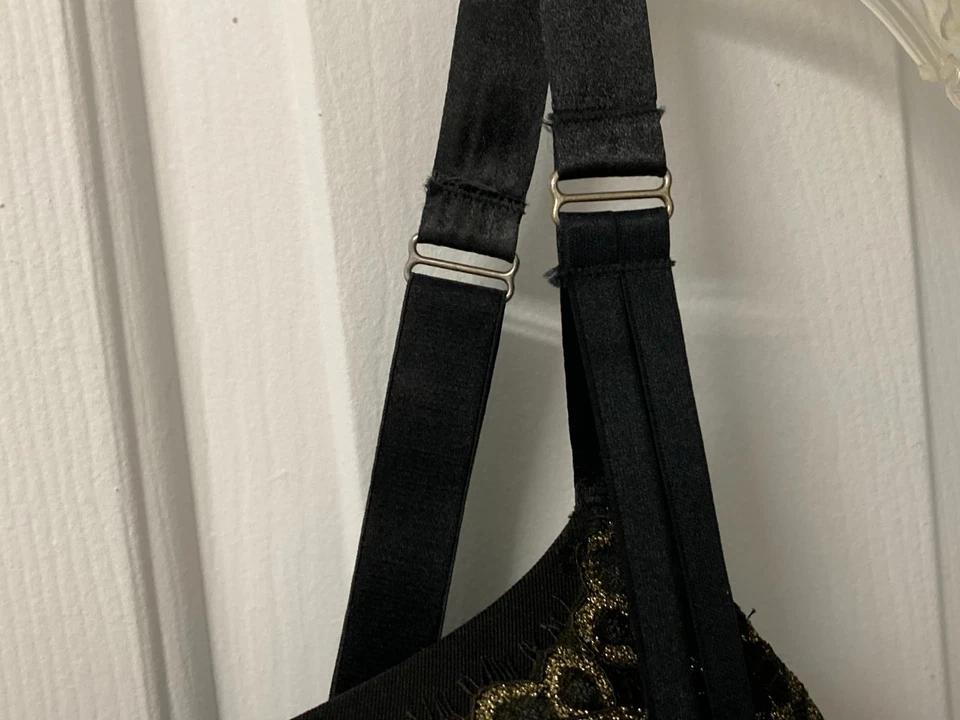 Sujetador Cacique Boost Balconette 38F Negro Dorado Encaje Superpuesto Foto 4 de 4