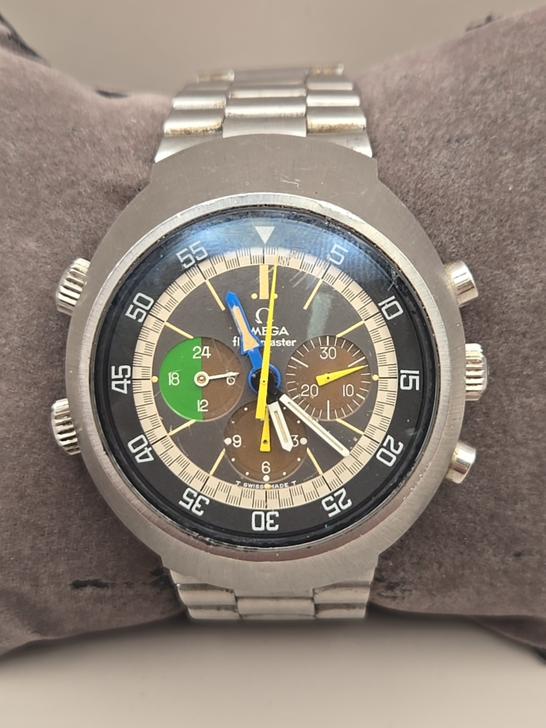 Swiss 145.036 Manual Watch Omega Flightmaster 1970s 45mm Chronograph Vintage - vintagewatches.pk