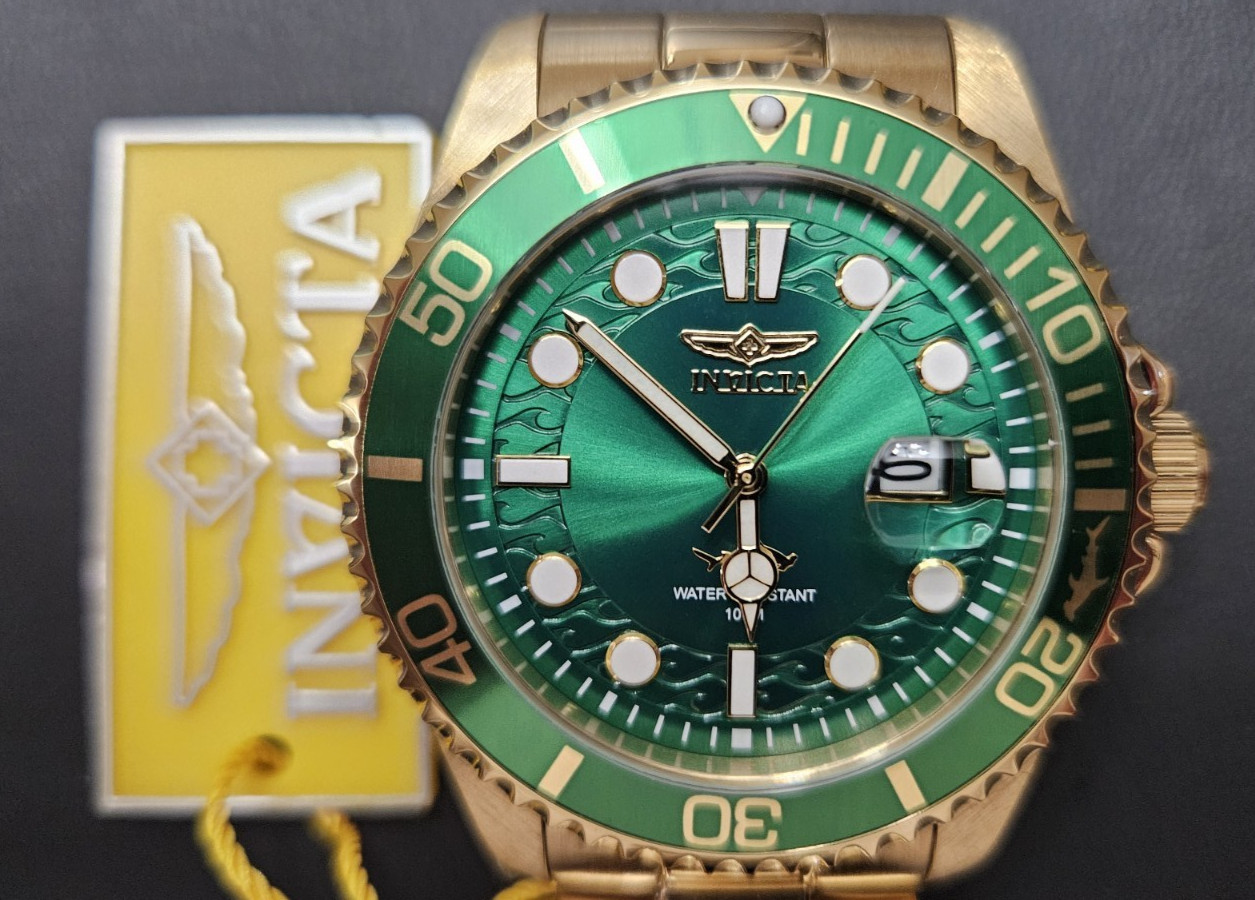 Invicta Pro Diver Men's Watch Quartz Gold, Green Tone 30027 NIB