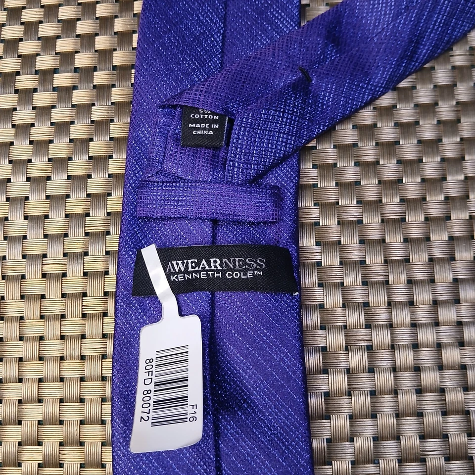Corbata de diseñador hecha a mano púrpura mezcla seda para hombre Kenneth Cole Awearness (0548) Foto 3 de 4