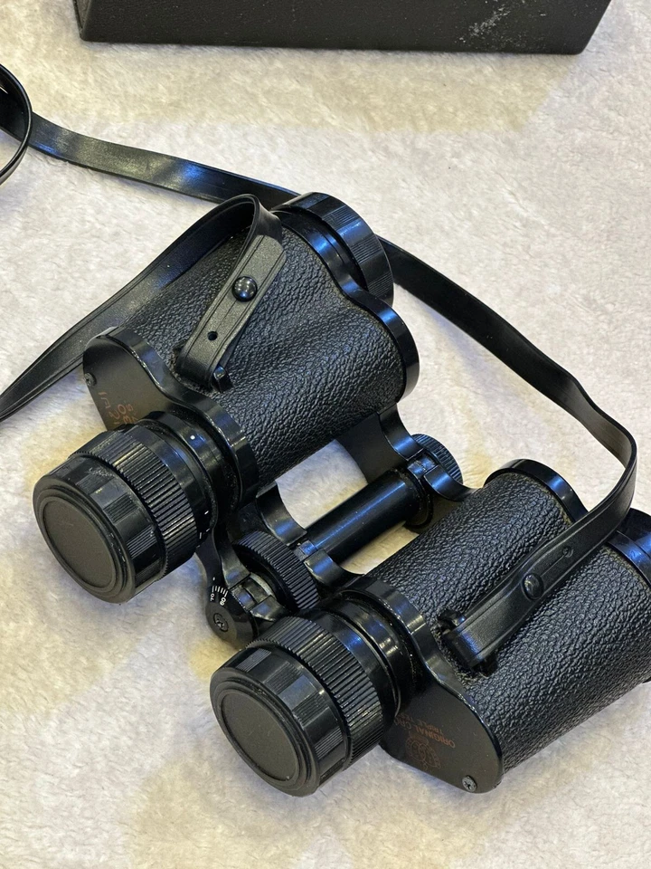 original crown Binoculars triple tested 8*30 fielde 7.5 منظار التاج الاصلي - Image 2 of 4