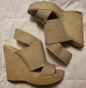 vince camuto datalla