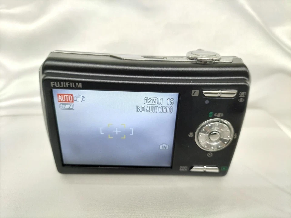 Fujifilm F100 WIFI Digital Camera - Image 4 of 4