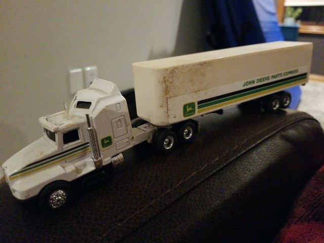 john deere truck and trailer