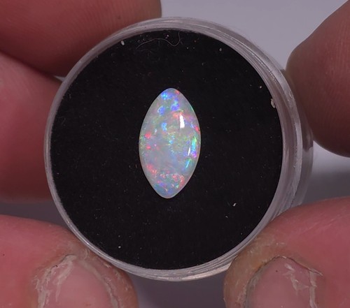 Australian Coober Pedy opal, 1.2ct. 12. x 7mm, Marquise. - Picture 5 of 7