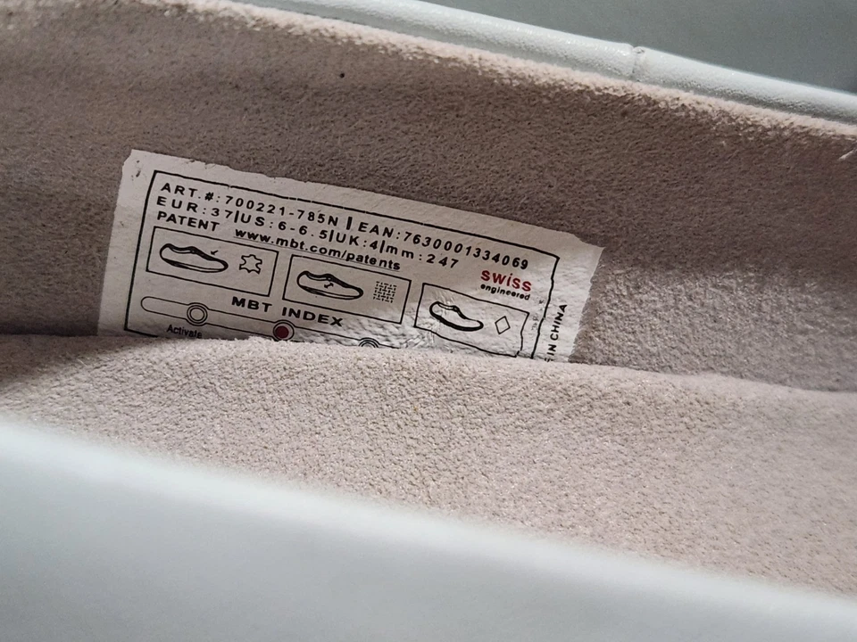 MBT Women's Slip-On Ipen Toe Dress Soft Sheep Skin Leather, High Rocker #700221 - Image 4 of 4