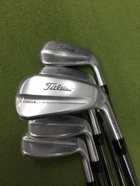 ◼️6pcs◼️ NEW Titleist T250 2025 Iron Set 6clubs 5-9,Pw Shaft MMT AMC RED65 R - Image 2 of 4