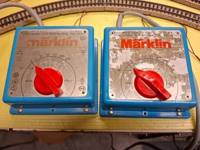 2 x Märklin 37540, Transformator, 10 VA , Wechselstrom, Kunststoffgehäuse, blau