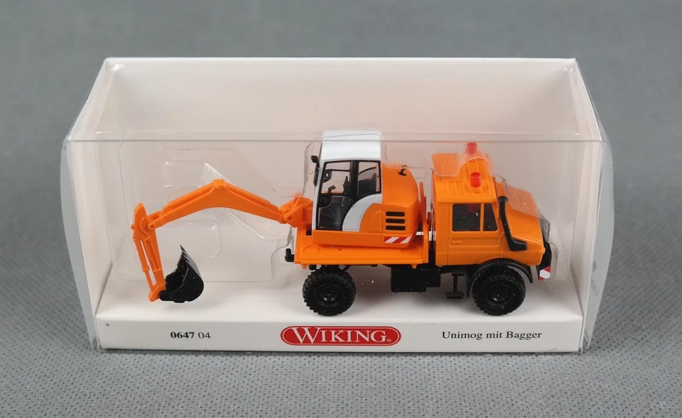 WIKING 064704/0647 04 H0,1:87 Unimog mit Bagger - kommunalorange NEUWARE 2025! - Bild 2 von 4