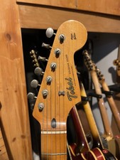 Tokai TST-50 “Tuxedo” – 1983 MIJ – Pastillas estampadas en U – Cuello de arce – Todo original